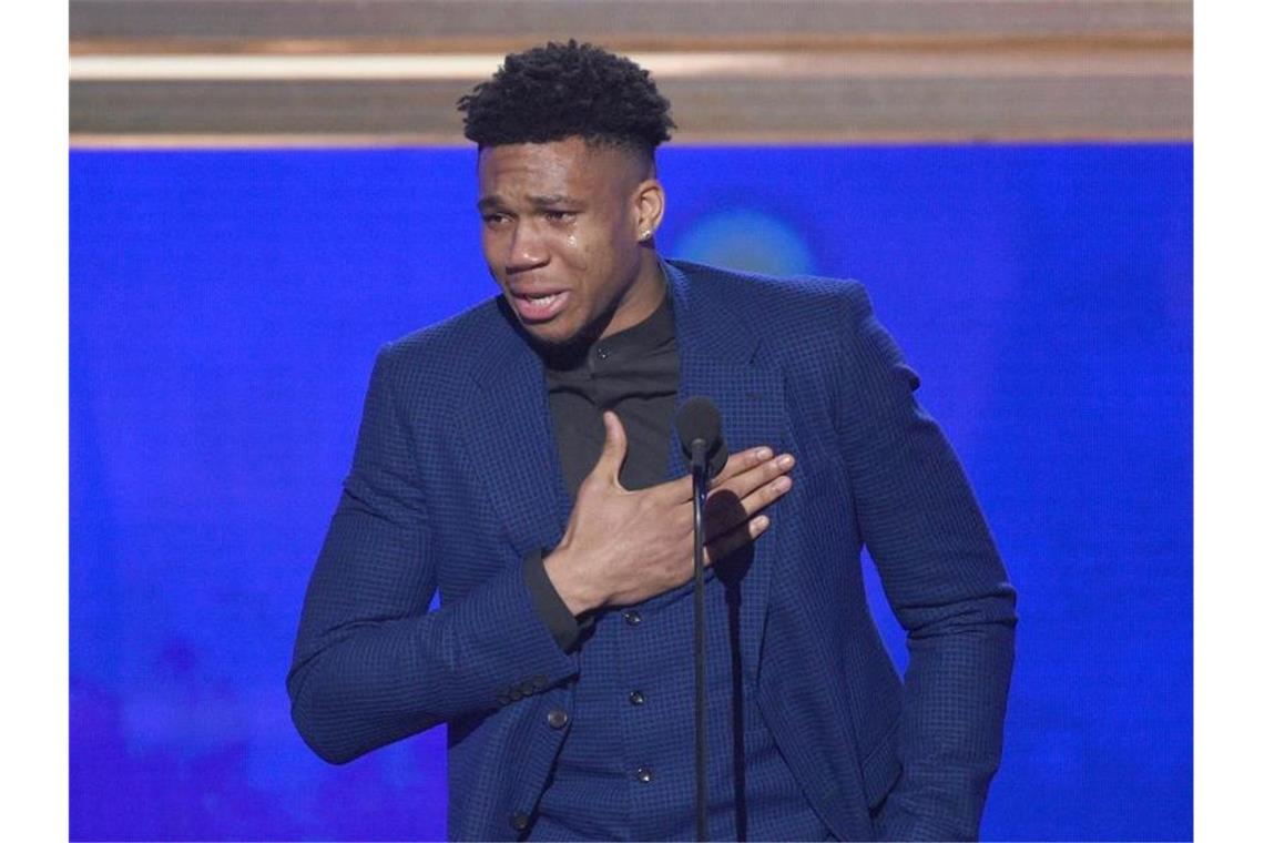 Antetokounmpo zum wertvollsten NBA-Spieler gewählt Als bester NBA-Spieler der Saison ausgezeichnet: Giannis Antetokounmpo. Foto: Chris Pizzello/Invision/AP