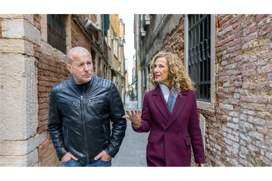 Als der Fall Fahrt aufnimmt, verschlägt es Kommissar Ingo Thiel alias Heino Ferch (l) ins kalte Venedig.