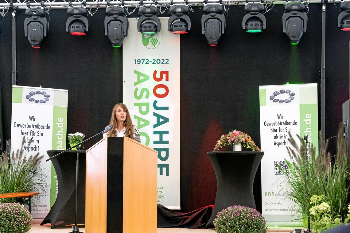 50 Jahre Aspach: Aus der Zweckehe ist eine Gemeinschaft geworden Als einen Ort des Wohlfühlens bezeichnete die Aspacher Bürgermeisterin Sabine Welte-Hauff ihre Gemeinde. Foto: Dietmar van der Linden