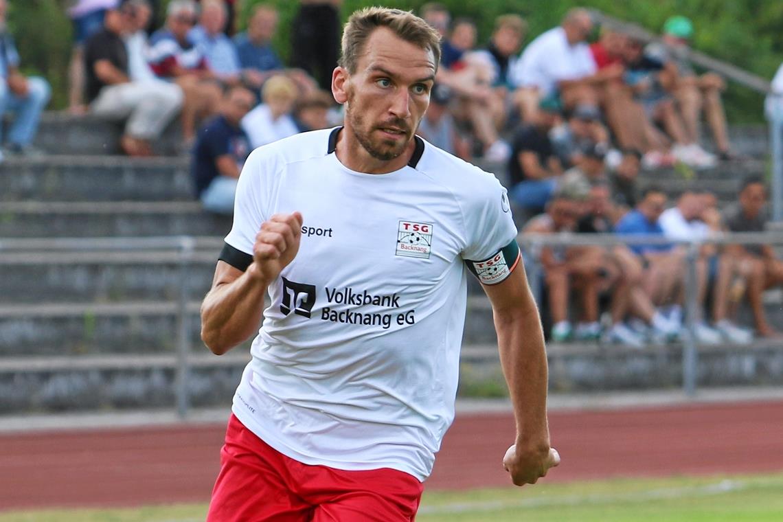 Der neue Kapitän der TSG Backnang ist schon lange am Ball Als neuer Kapitän nun noch mehr in der Verantwortung: Julian Geldner. Foto: Alexander Hornauer