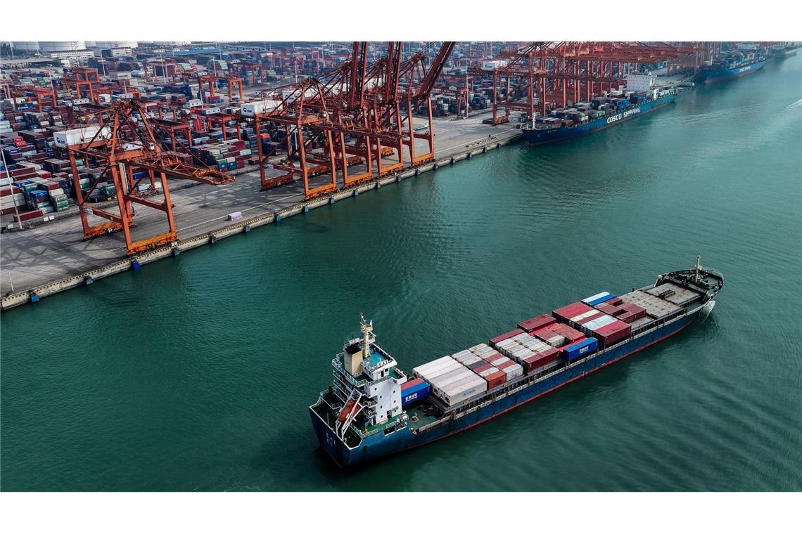 Als Zeichen einer Stabilisierung des chinesischen Außenhandels sind die Ausfuhren der zweitgrößten Volkswirtschaft im Dezember gestiegen.