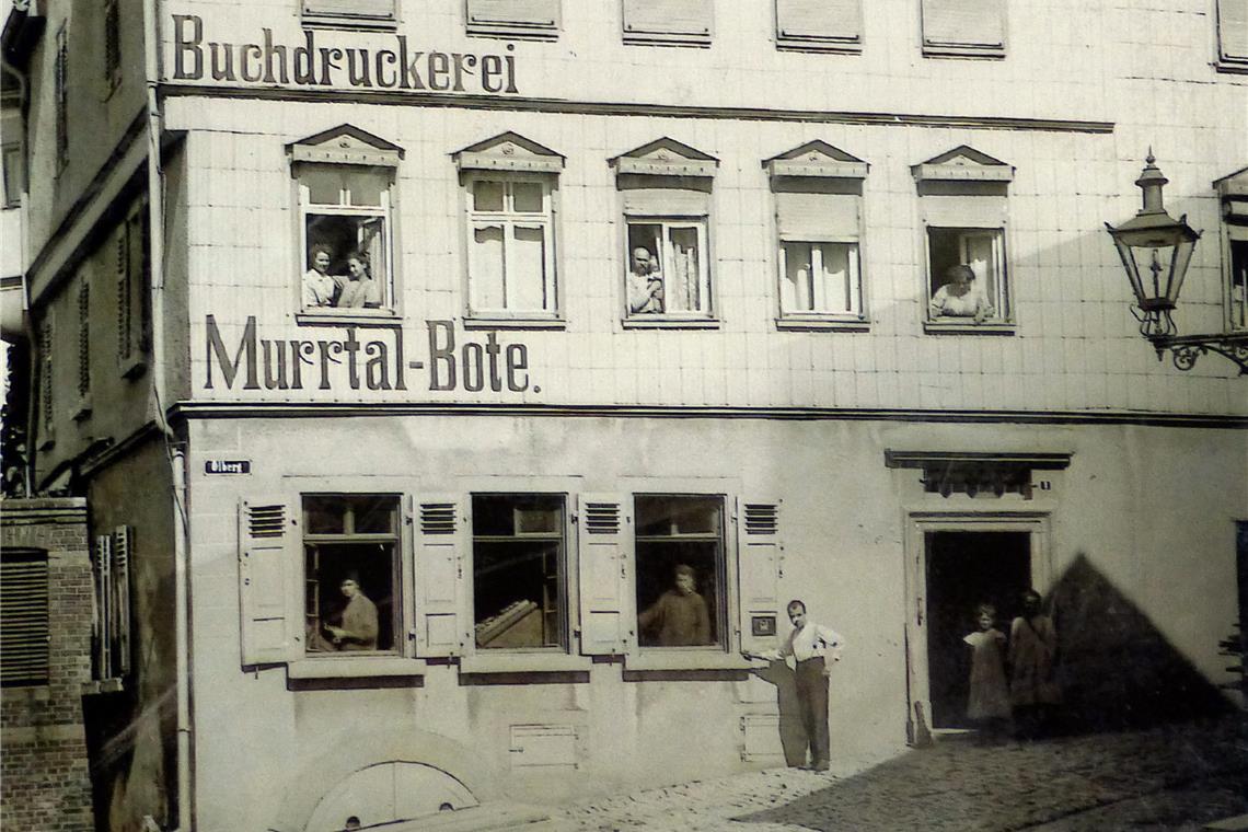 Alte Ausgaben des Murrtal-Boten, der Vorgängerzeitung der BKZ - sind im Kreisarchiv einsehbar. Archivfoto: Peter Wolf
