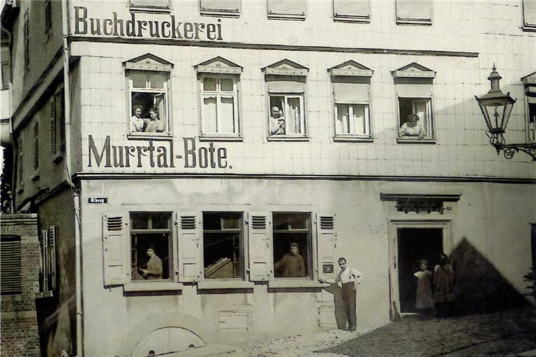 Alte Ausgaben des Murrtal-Boten, der Vorgängerzeitung der BKZ - sind im Kreisarchiv einsehbar. Archivfoto: Peter Wolf