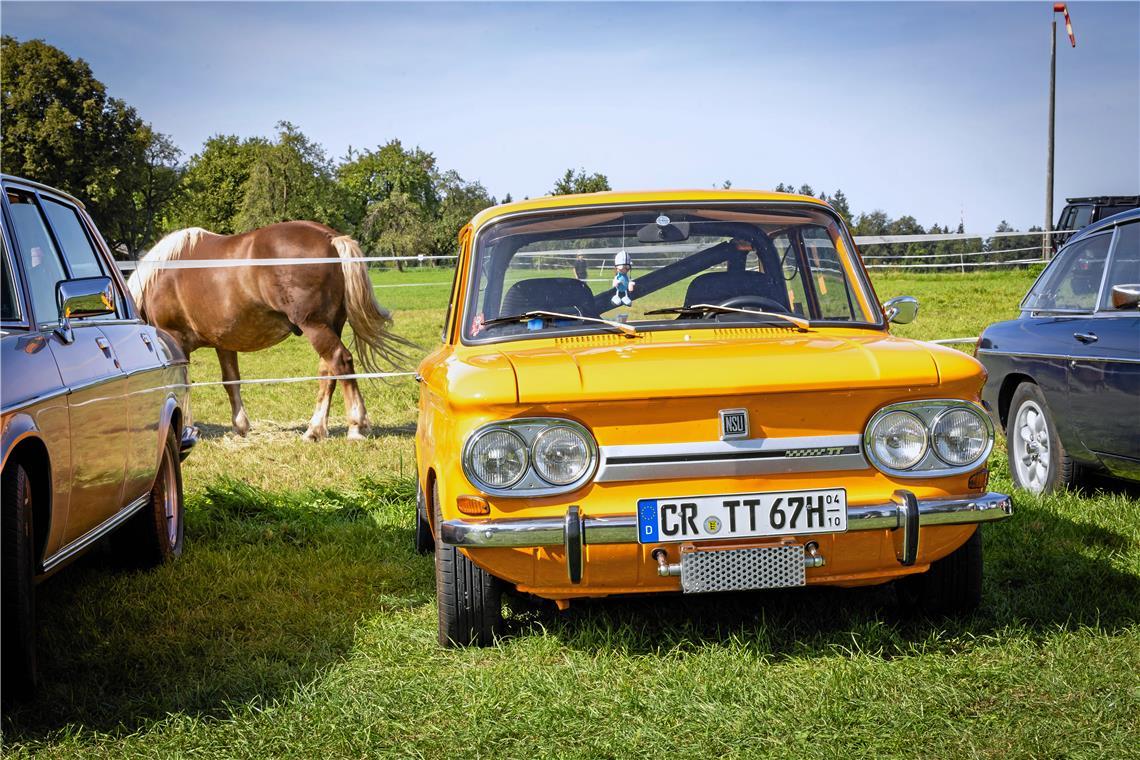 Alte Fahrzeuge in ländlicher Idylle gab es in Großerlach-Morbach zu sehen.