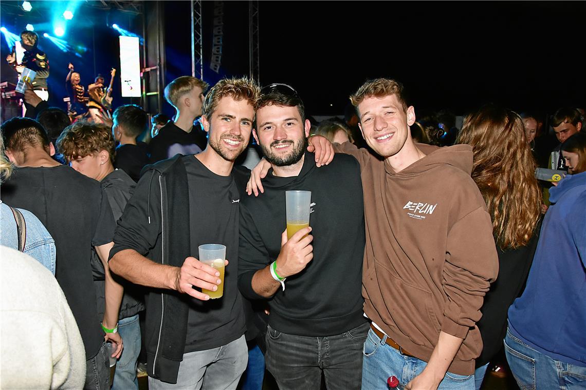 Althütte Open-Air auf dem Sportplatz Althütte mit Hofbräu Regiment. Partystimmun...