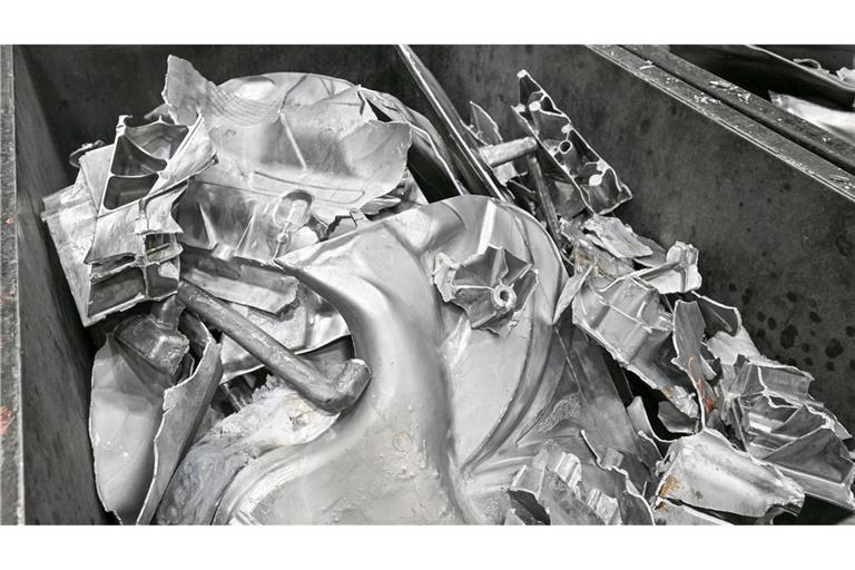 Aluminium aus Autoteilen soll künftig öfter wiederverwendet werden. (Symbolbild)