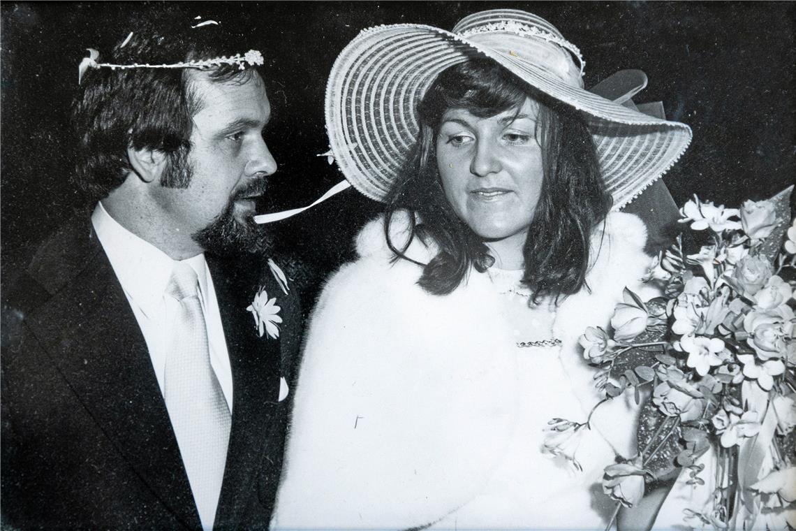 Margarete und Panos Konstantin haben beherzt allen Widrigkeiten getrotzt Am 1. Februar 1974 heirateten Panos und Margarete Konstantin standesamtlich, ein knappes Jahr später in der Kirche.