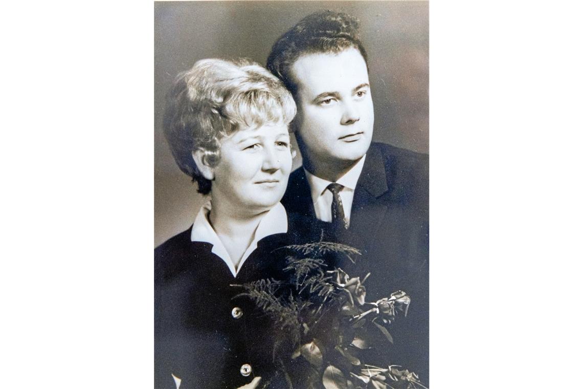 Diamantene Hochzeit: Wie zwei Bayern im Ländle ihr Glück finden Am 21. September 1962 haben sich Rosa Sophia und Alois Karmann das Jawort gegeben, heute sind sie 60 Jahre verheiratet. Foto/Repro: A. Becher
