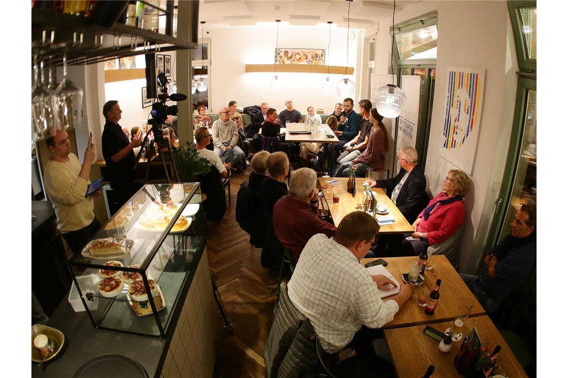 Talk mit Leo Neugebauer und Alina Kenzel – Olympia-Stars hautnah erleben Am 27. Dezember ist das Café „Gottlieb“ erneut Bühne für zwei tolle Sportler.