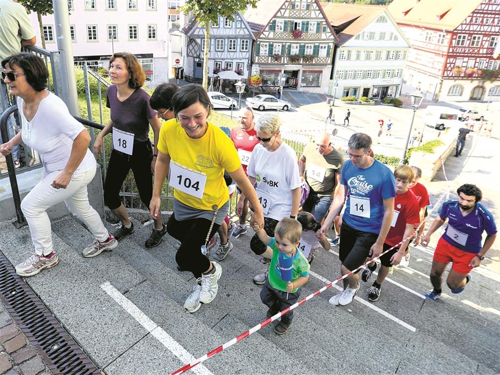 Am 29. September ist es wieder so weit, dann startet der sechste Burgberg-Stäffeleslauf der Lebenshilfe. Auf der 600 Meter langen Strecke müssen viele Treppen bewältigt werden. Foto: A. Becher