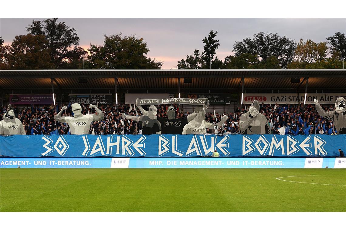 Am 30. September,  beim 1:1 gegen den SGV Freiberg,  feierten die Blauen Bomber ihr Jubiläum.