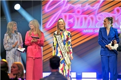 Am 4. März 2023 ist Kira Geiss (Mitte, mit Schärpe) im Europapark Rust zur Miss Germany 2023 gewählt worden. Archivfoto: Imago/Star-Media