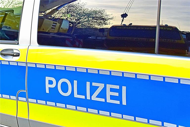 Am BMW ist ein Sachschaden in Höhe von etwa 500 Euro entstanden. Symbolfoto: Tobias Sellmaier