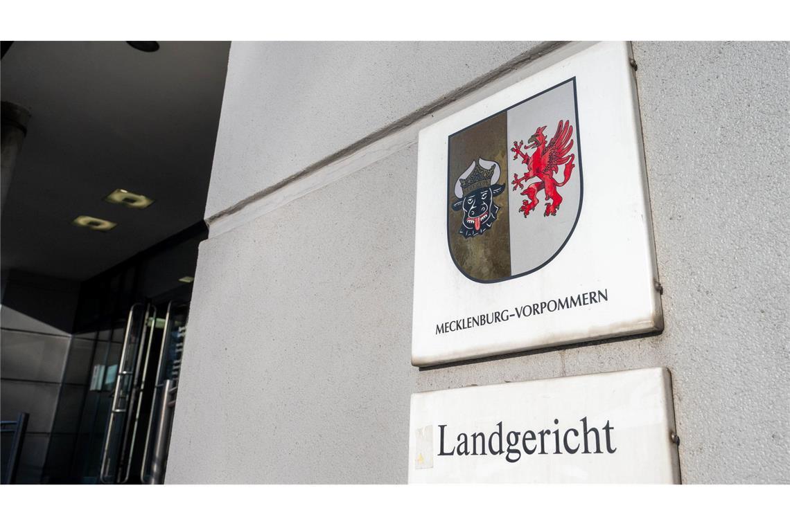 Am Dienstag fiel das Urteil im Totschlagprozess gegen einen 75-Jährigen aus Waren an der Müritz. Er hat seine Ehefrau mit einem Messer getötet. (Archivbild)