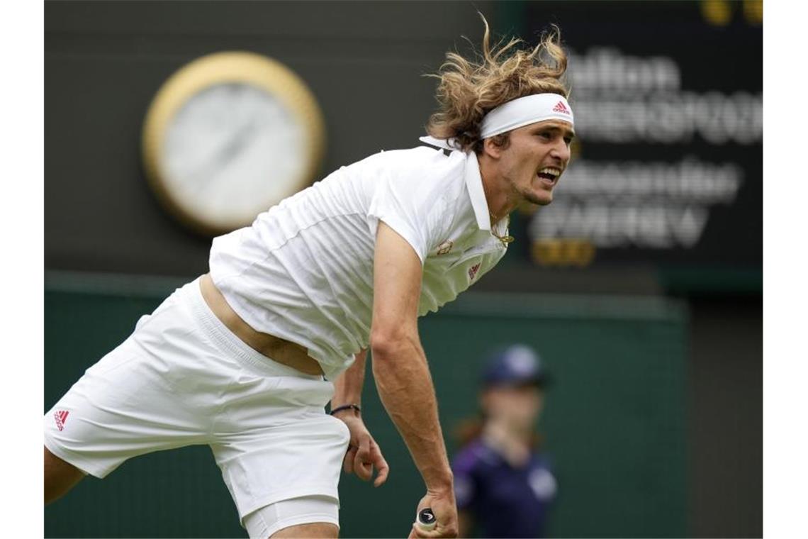 Am Donnerstag in Wimbledon gefordert: Alexander Zverev. Foto: Alberto Pezzali/AP/dpa