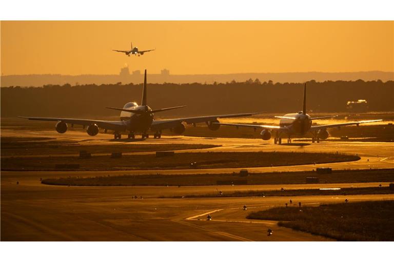 Am Frankfurter Flughafen ist ein Warnstreik der Beschäftigten im öffentlichen Dienst angekündigt.