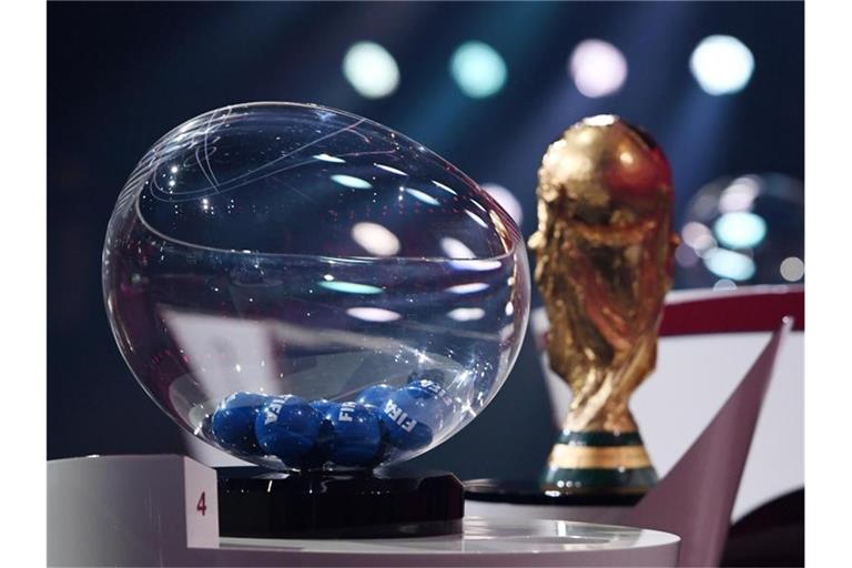 Am Freitag werden in Zürich die Partien der Playoffs in der WM-Qualifikation für Katar ausgelost. Foto: Kurt Schorrer/FIFA/dpa
