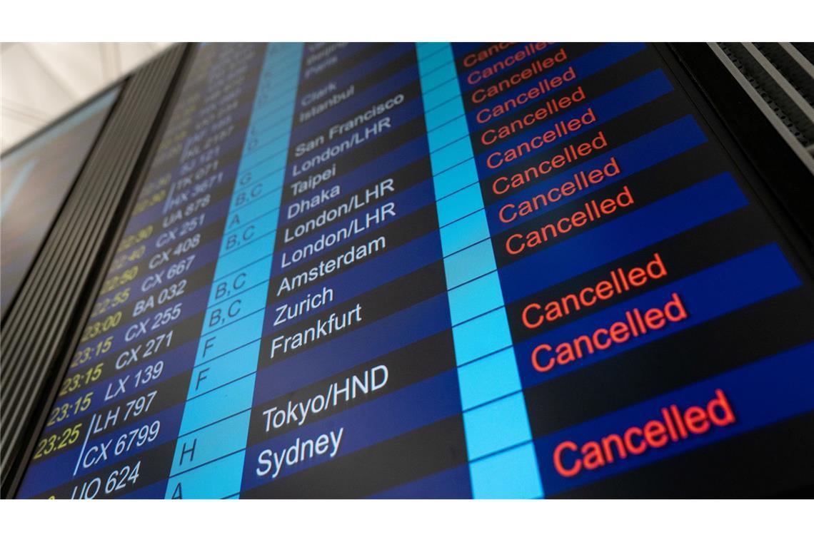 Am internationalen Flughafen Hongkong fielen Hunderte Flüge aus.