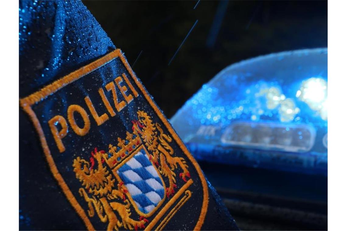 Falsche Polizeibeamte in München vor Gericht