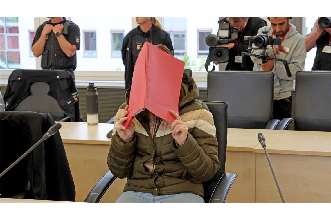 Kommunikation von Fabians Vater und Angeklagter im Fokus