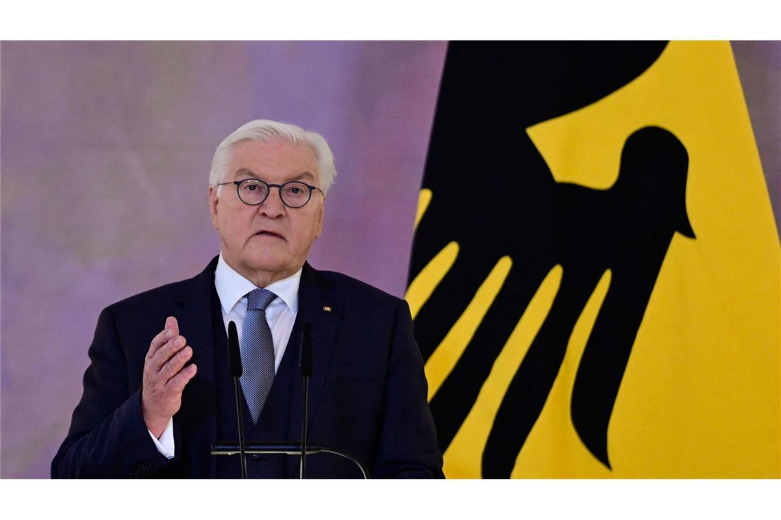Bundespräsident Steinmeier bei Gedenken in Hanau erwartet Am Mittwoch wird Bundespräsident Frank-Walter Steinmeier beim Gedenken in Hanau sprechen. (Archivfoto)