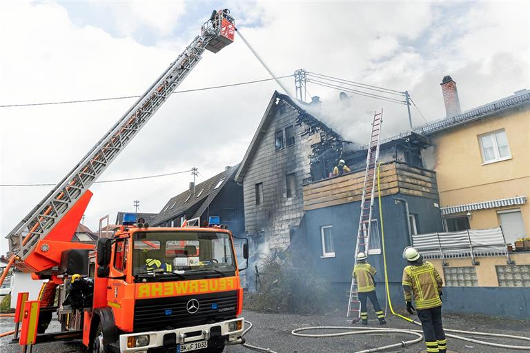 Am Montagnachmittag brannten zwei Häuser in Murrhardt. Am Mittwoch musste die Feuerwehr erneut anrücken.Archivfoto: J. Fiedler