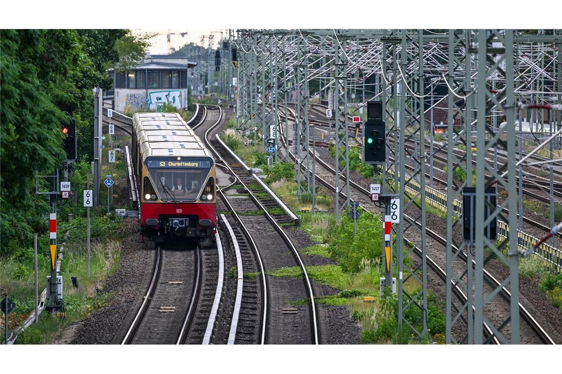 Nach Sturm-Chaos: Bahn-Verkehr in Berlin beruhigt sich
