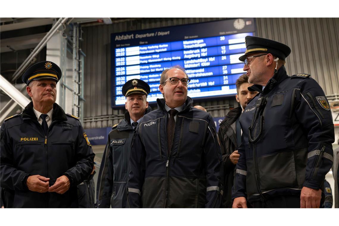Am Münchner Hauptbahnhof war Bundesinnenminister Alexander Dobrindt (CSU) dabei. (Archivfoto)