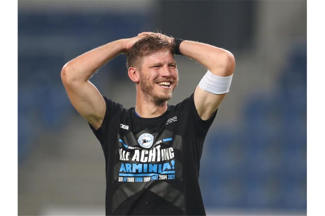 Fußball-Bundesliga: Sieben Spiele, sieben Köpfe Am Samstag gegen den FC Bayern wäre für Fabian Klos ein guter Moment, alle Zweifler mit einem Bundesliga-Tor für Bielefeld zu überzeugen. Foto: Friso Gentsch/dpa