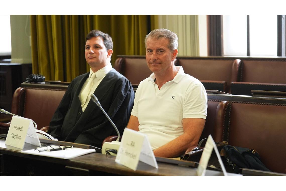Prozess gegen Block: Anwalt von Ex-Mann darf Fragen stellen Am sechsten Verhandlungstag im Prozess um die Entführung der Kinder von Christina Block darf der Nebenklagevertreter Philip von der Meden weitere Fragen an die angeklagte Unternehmerin stellen. (Archivbild)