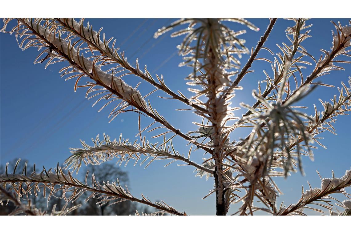 Am Sonntagabend und Montagmorgen dürfte es an vielen Orten glatt werden.