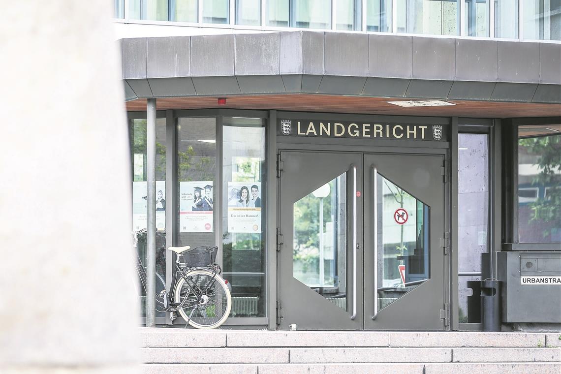 Prozessbeginn um Betrug bei den Stadtwerken Am Stuttgarter Landgericht wird der Prozess um einen Betrugsfall bei den Backnanger Stadtwerken verhandelt. Archivfoto: A. Becher