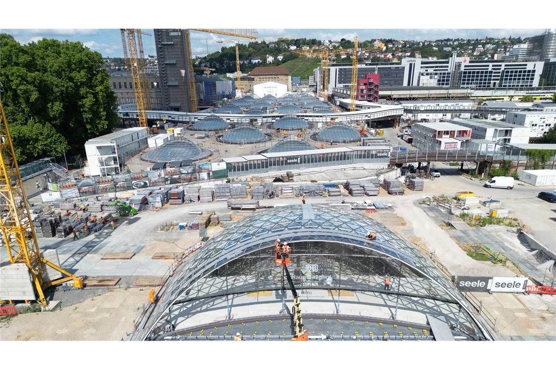 Am Tiefbahnhof Stuttgart 21 werden Ende des kommenden Jahres wohl nicht wie geplant die ersten Fernzüge halten. (Archivbild)