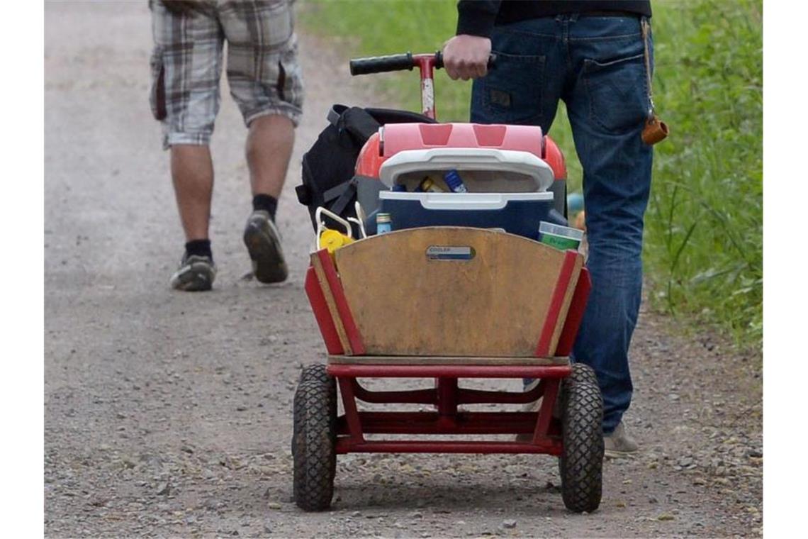 Sommerlicher Vatertag vor wechselhaftem Wochenende Am Vatertag wird das Wetter sonnig und trocken. Foto: picture alliance / dpa