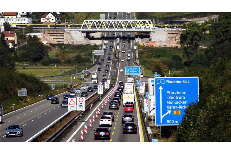 Am Wochenende wird die A8 rund um Pforzheim gesperrt. (Archivbild)
