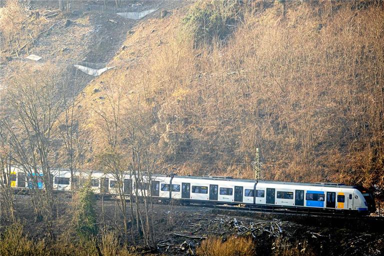 Am Wochenende wird die Zeit umgestellt. Das wirkt sich auch auf die Bahnen aus. Archivfoto: Alexander Becher