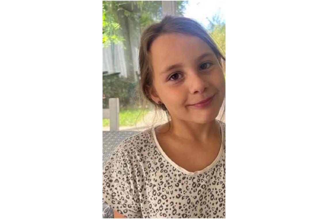 Amaja Sehida hat  ein schlankes Erscheinungsbild, dunkelblondes Haar und ist rund 1,25 Meter groß.