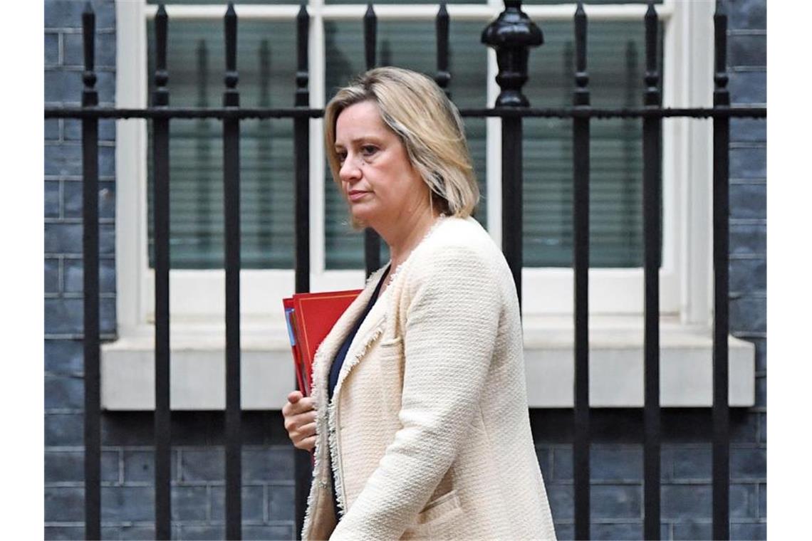 Amber Rudd verlässt nach einer Kabinettssitzung 10 Downing Street. Foto: Victoria Jones/AP