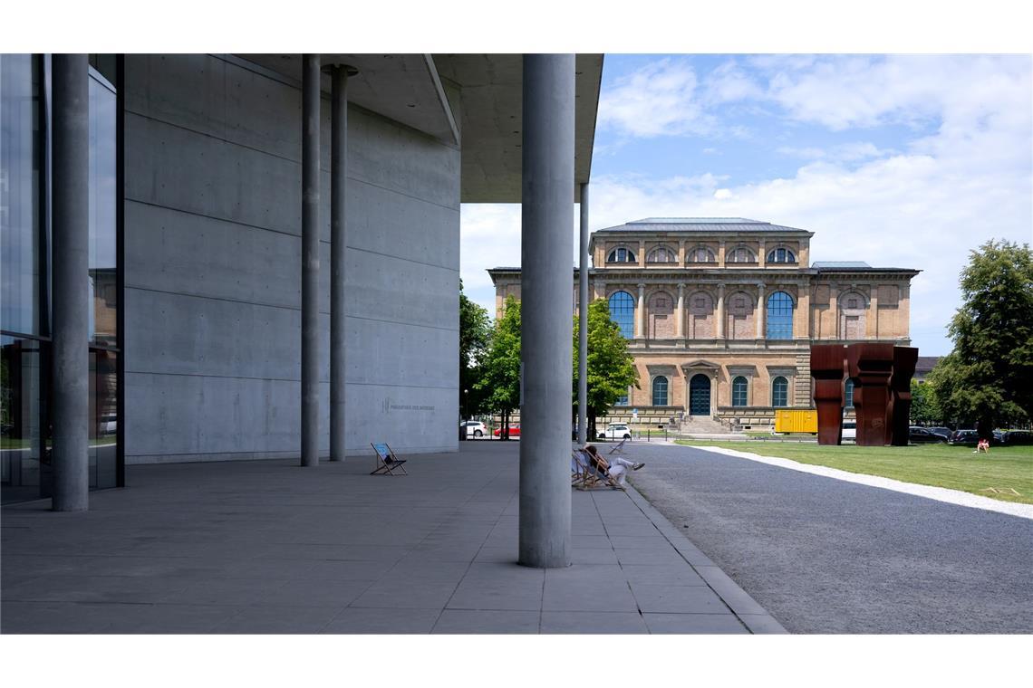 An den Bayerischen Staatsgemäldesammlungen mit den berühmten Pinakotheken wird auch über den Umgang mit NS-Raubkunst debattiert. (Archivbild)
