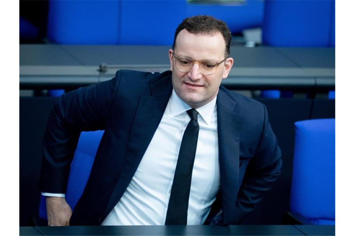 Spahn: Nicht in Coronavirus-Risikogebiete reisen An den Beratungen nimmt auch Bundesgesundheitsminister Spahn teil. Foto: Kay Nietfeld/dpa