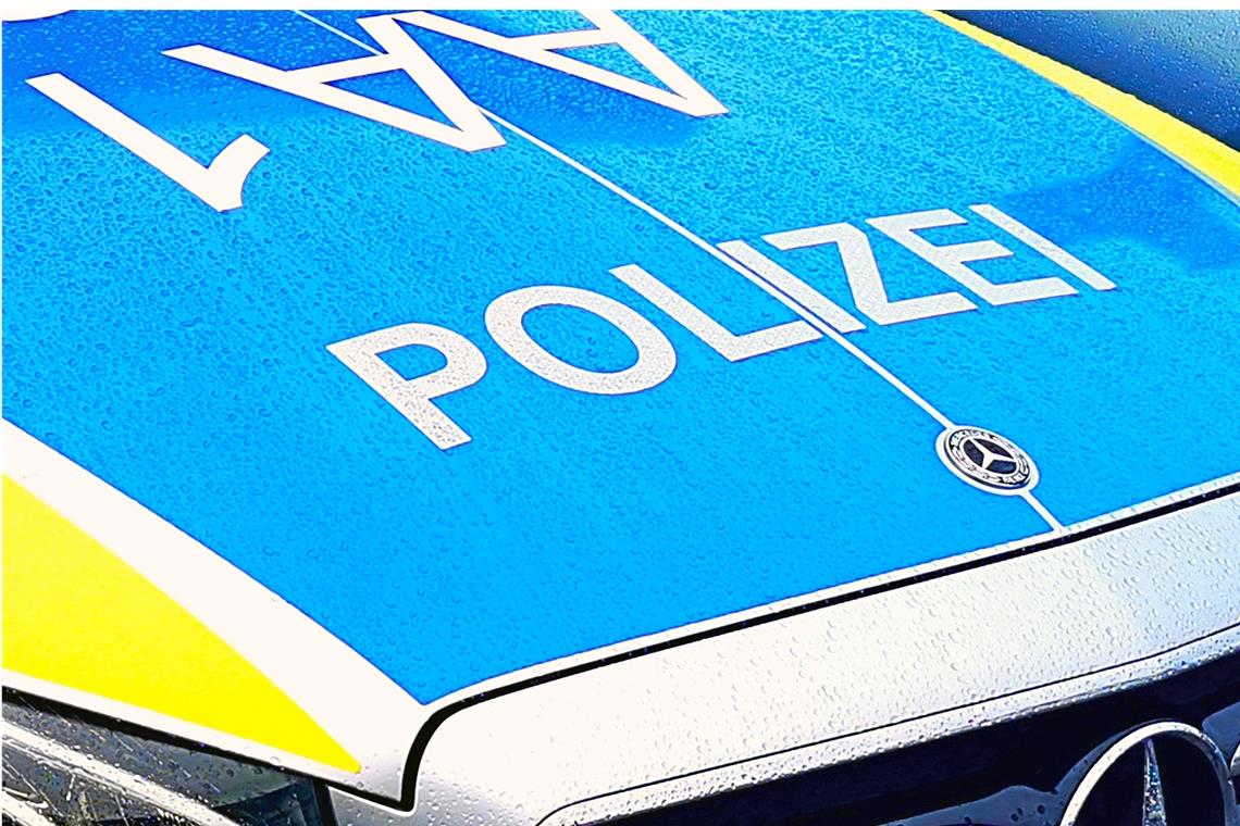 An den Fahrzeugen entstand ein Sachschaden in Höhe von 9.000 Euro. Symbolfoto: Tobias Sellmaier