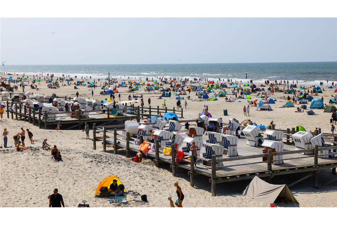 Touristenzahl erreicht Rekordniveau An den Küsten läuft das Sommergeschäft.