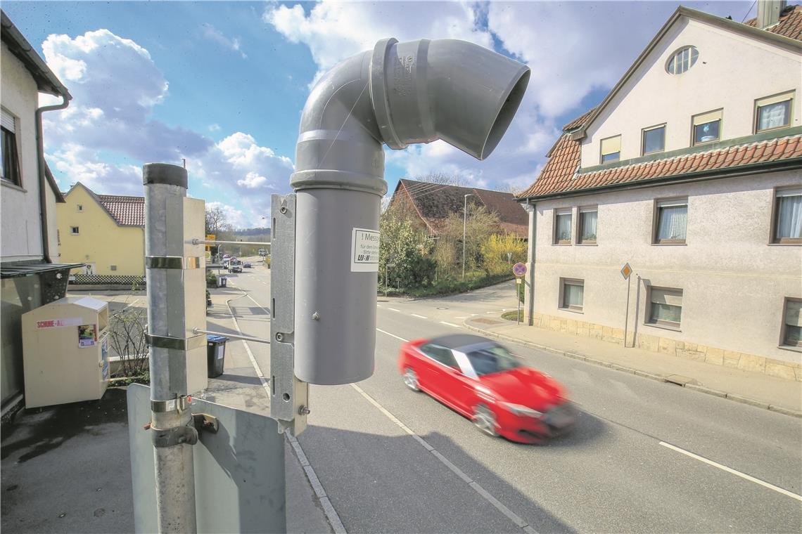 An der B14 in Oppenweiler werden seit Anfang des Jahres die Stickstoffdioxidwerte der Luft erhoben. Foto: A. Becher