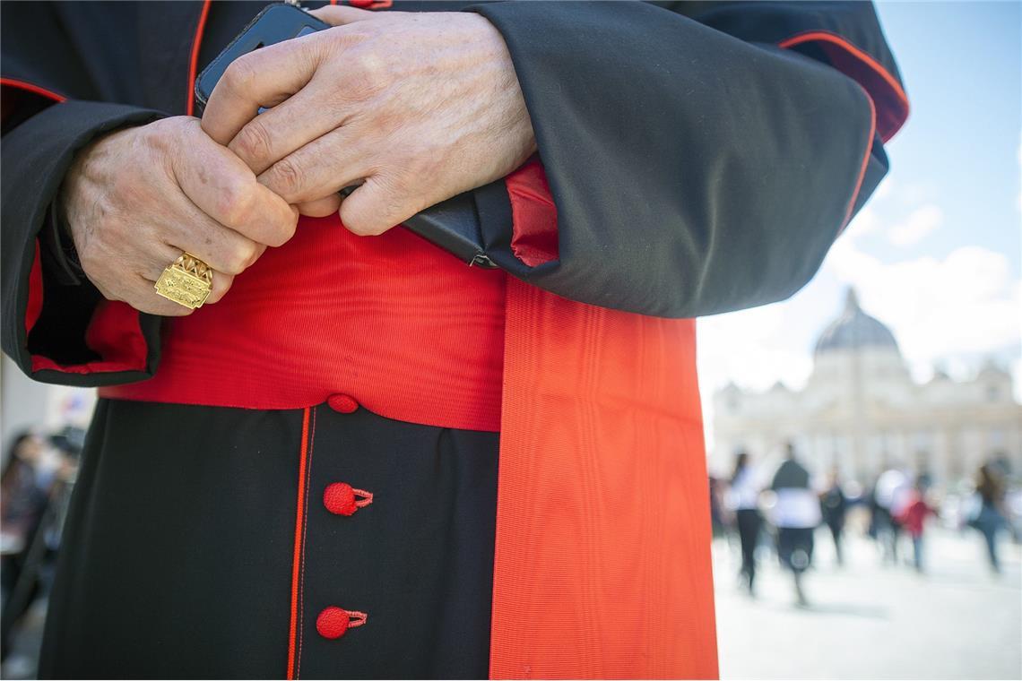 An der bevorstehenden Papst-Wahl dürfen sich alle wahlberechtigten Kardinäle beteiligen.