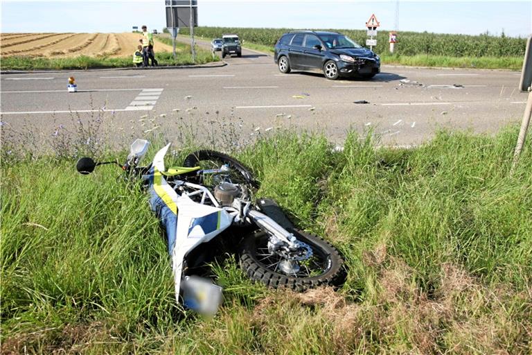 An der Einmündung L1124/L1114 hat sich am Morgen ein schwerer Unfall ereignet. Foto: 7aktuell / K. Lermer