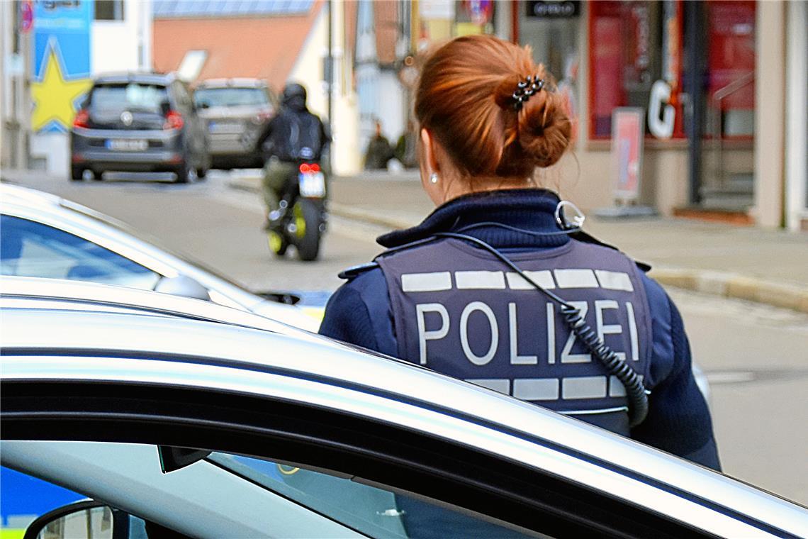 Autofahrer übersieht Mädchen auf Roller An der Friedhofstraße in Backnang ist ein Mädchen auf einem Roller mit einem Auto zusammengestoßen. Symbolbild: Tobias Sellmaier