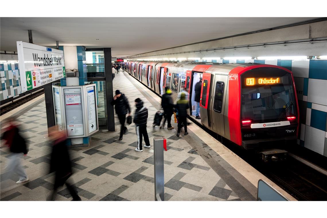 An der U-Bahnstation Wandsbek Markt kam es zu dem tödlichen Vorfall.
