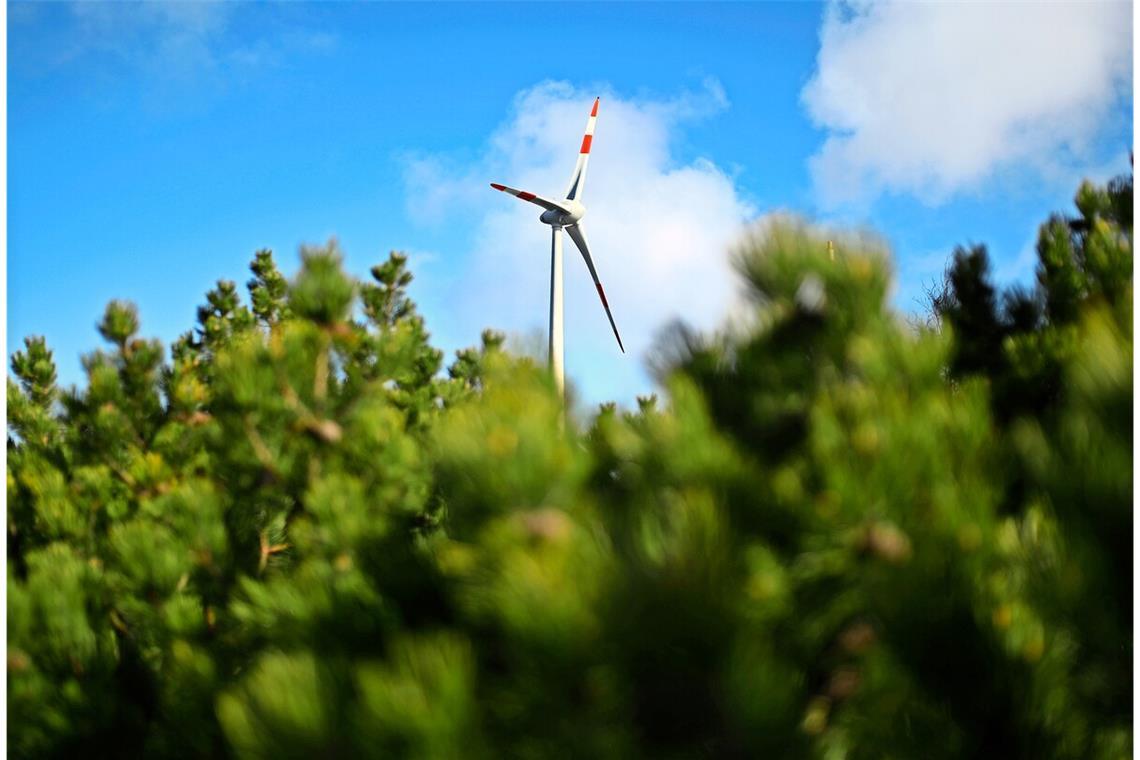 Windkraft: Heftige Kritik am Land An diesen Anblick werden sich die Menschen in Baden-Württemberg gewöhnen müssen. Die Frage ist noch: wo stehen all die Windräder?