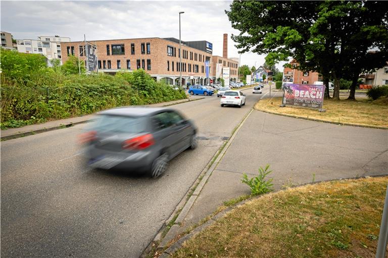 An dieser Stelle der Welzheimer Straße soll eine Mittelinsel geschaffen werden. Foto: Alexander Becher 