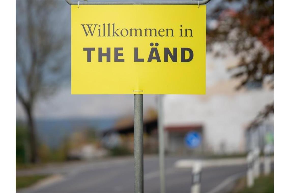Posse um Werbeplakat beendet: Land zahlt 75 Euro